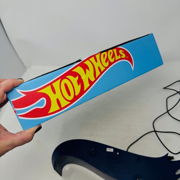 Hot Wheels Light Up LED Sign USB Powered Room Decor Kids Bedroom or Man Cave - Picture 7 of 11